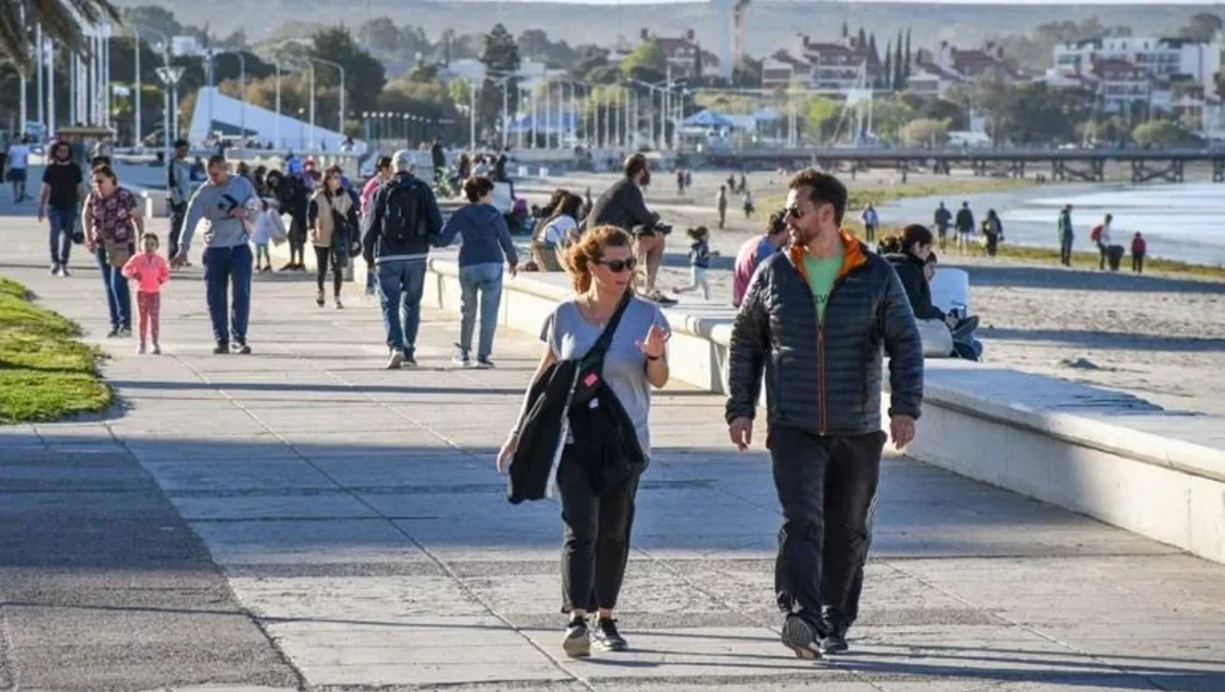 Piden un feriado más para agosto