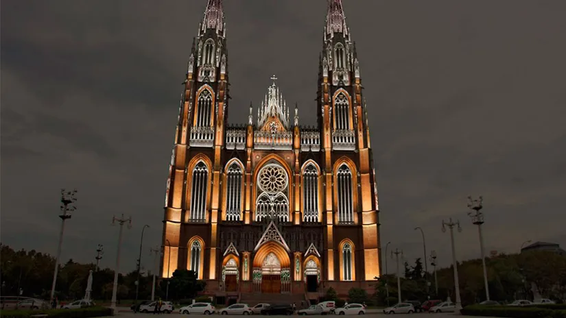 La Noche de los Templos
