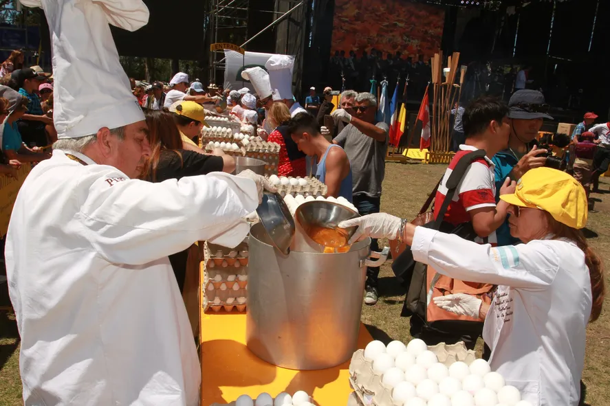 Fiesta de la Omellete Gigante